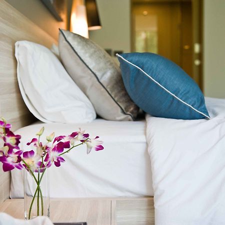 Ocean Stone Lägenhet Phuket Exteriör bild